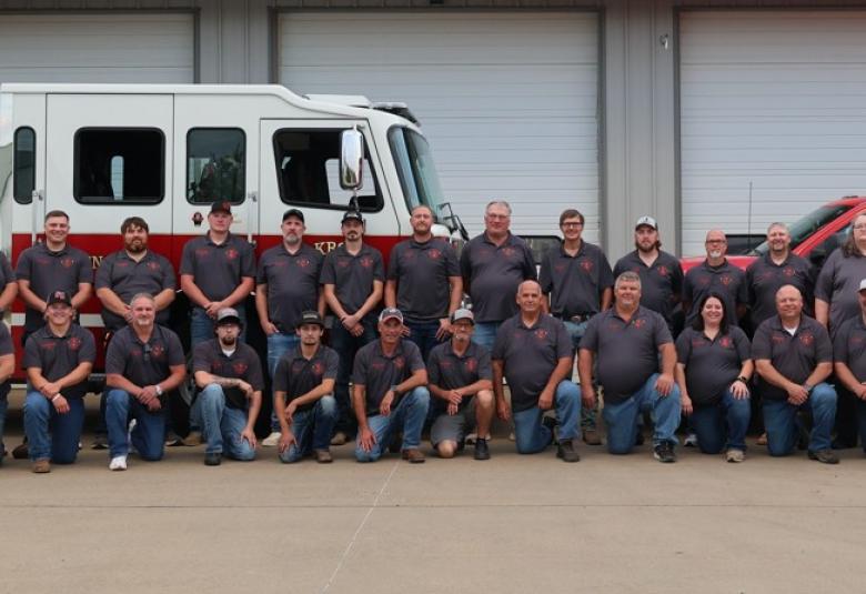 The Akron Hometowner - Staff Photo - Create Article