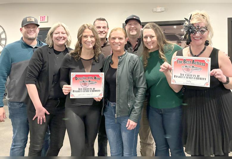 The Akron Hometowner - Staff Photo - Create Article