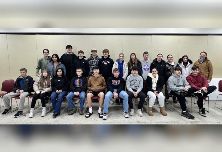 The Akron Hometowner - Staff Photo - Create Article
