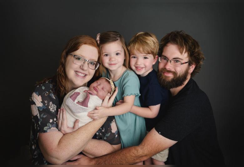 The Akron Hometowner - Staff Photo - Create Article
