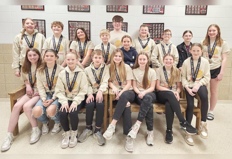 The Akron Hometowner - Staff Photo - Create Article