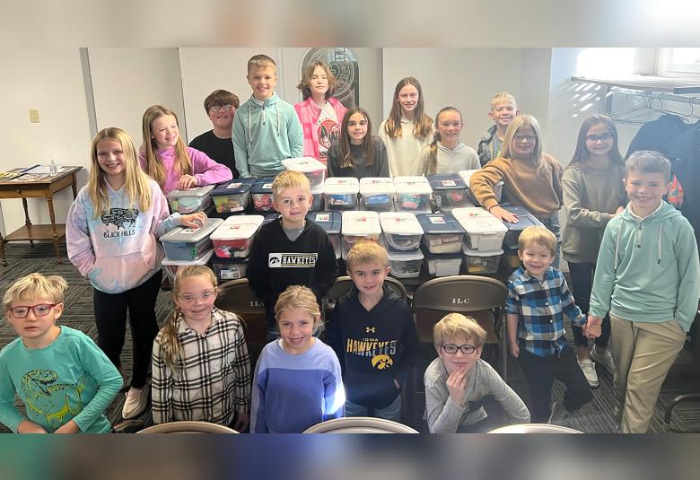 The Akron Hometowner - Staff Photo - Create Article