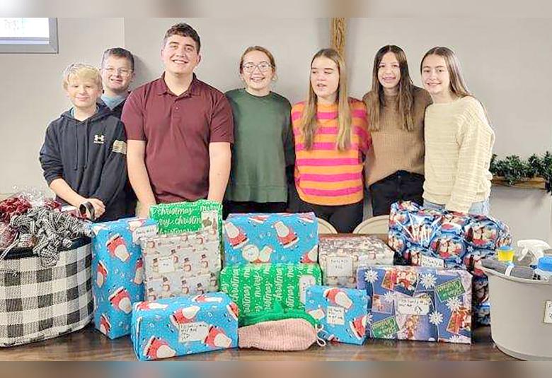 The Akron Hometowner - Staff Photo - Create Article