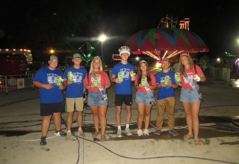 The Akron Hometowner - Staff Photo - Create Article