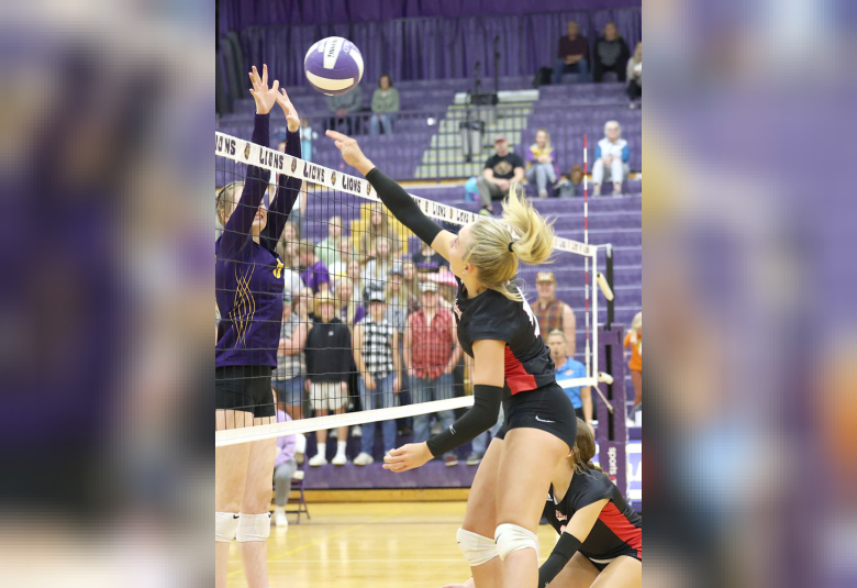 The Akron Hometowner - Staff Photo - Create Article