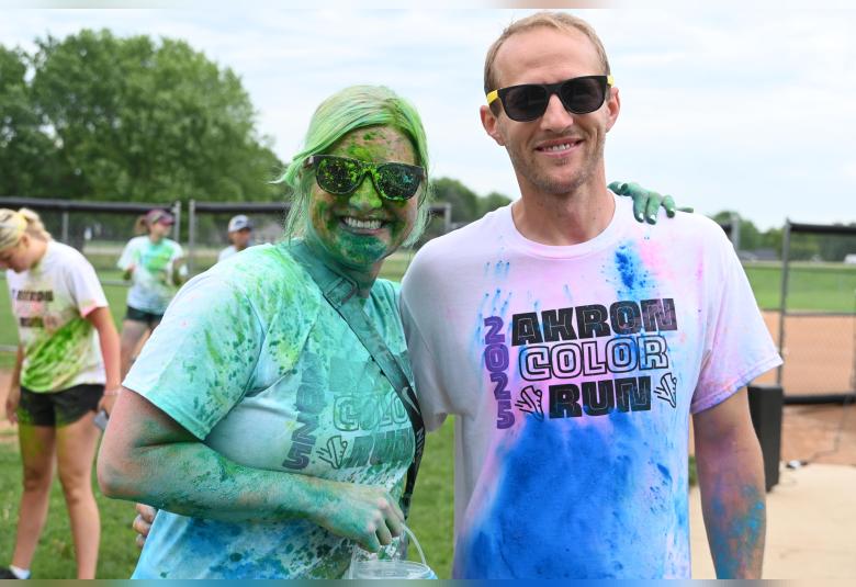 The Akron Hometowner - Staff Photo - Create Article
