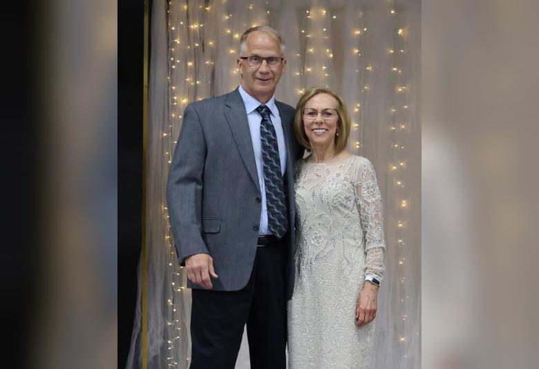 Kent and Kathy Johnson served as this year’s emcees of the Grand March.